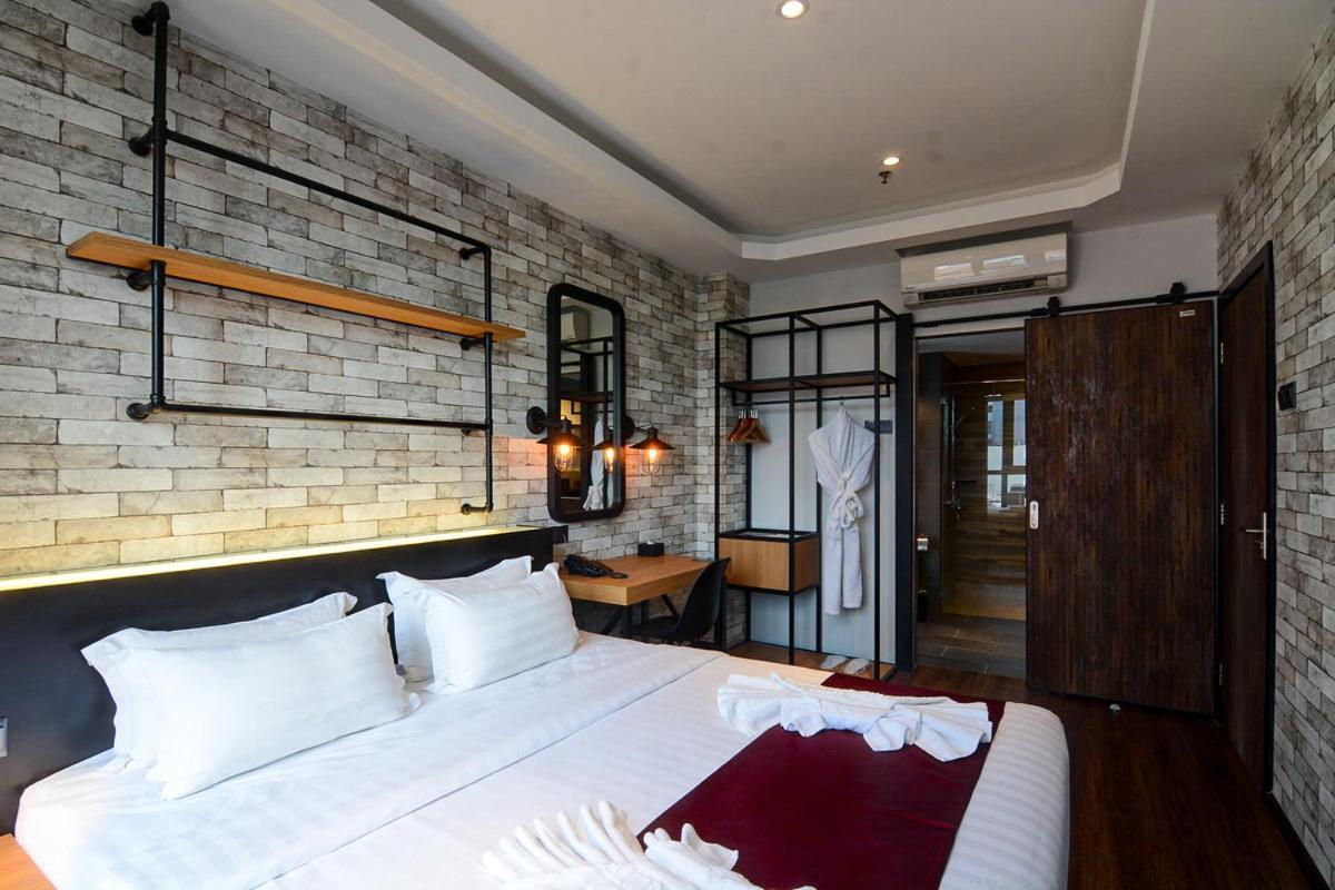 The Granite Luxury Hotel Penang George Town Esterno foto